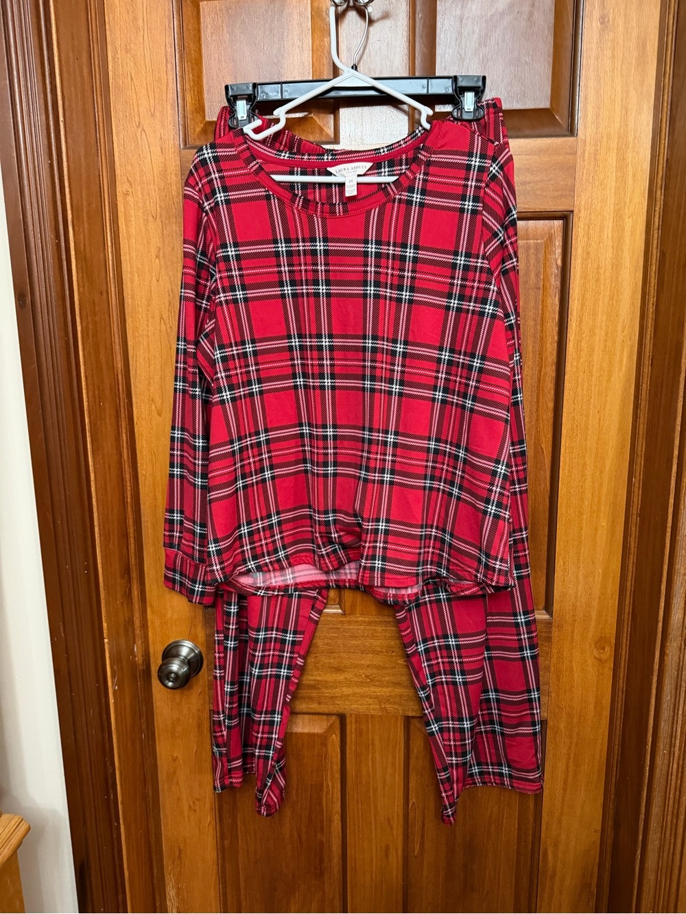 Laura Ashley 2X Plus Red Plaid Jersey Knit Long Sleeve Round Neck Pajama Set